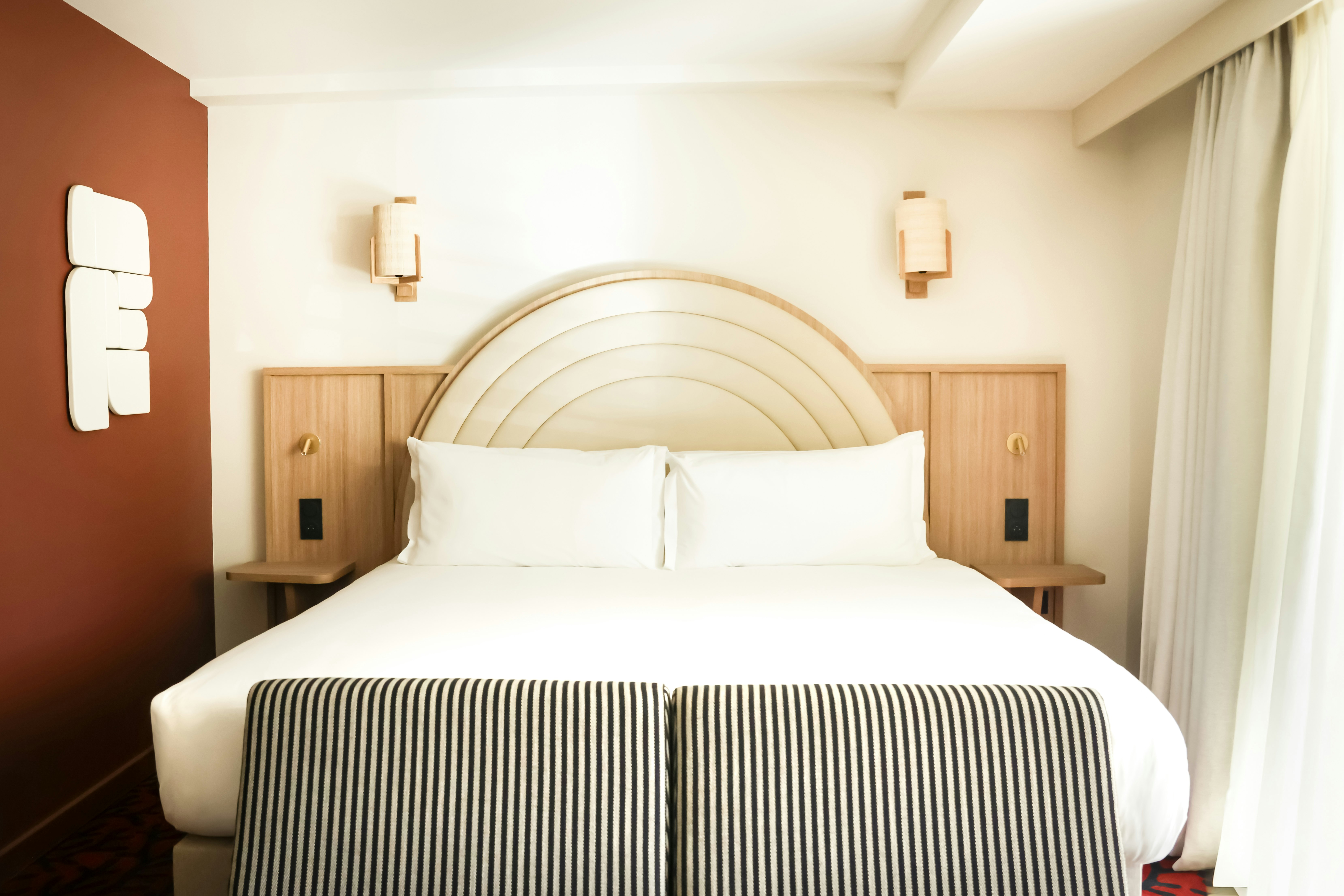 Deluxe, King Bed