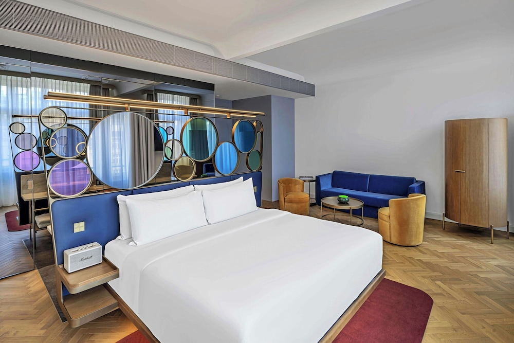 Fantastic, Suite, King Bed, City View