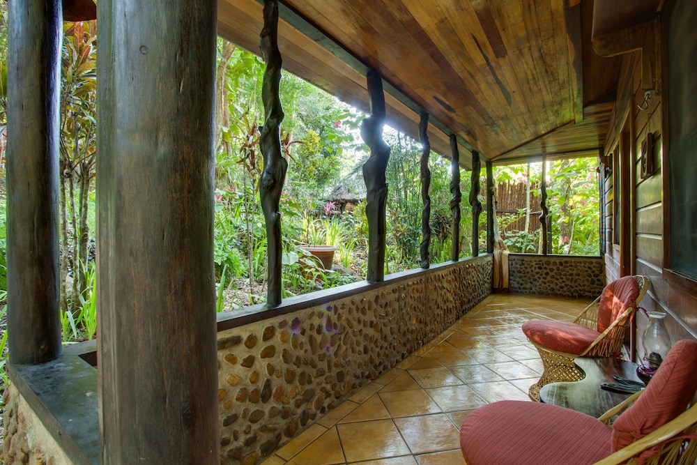 Table Rock Jungle Lodge 8/65