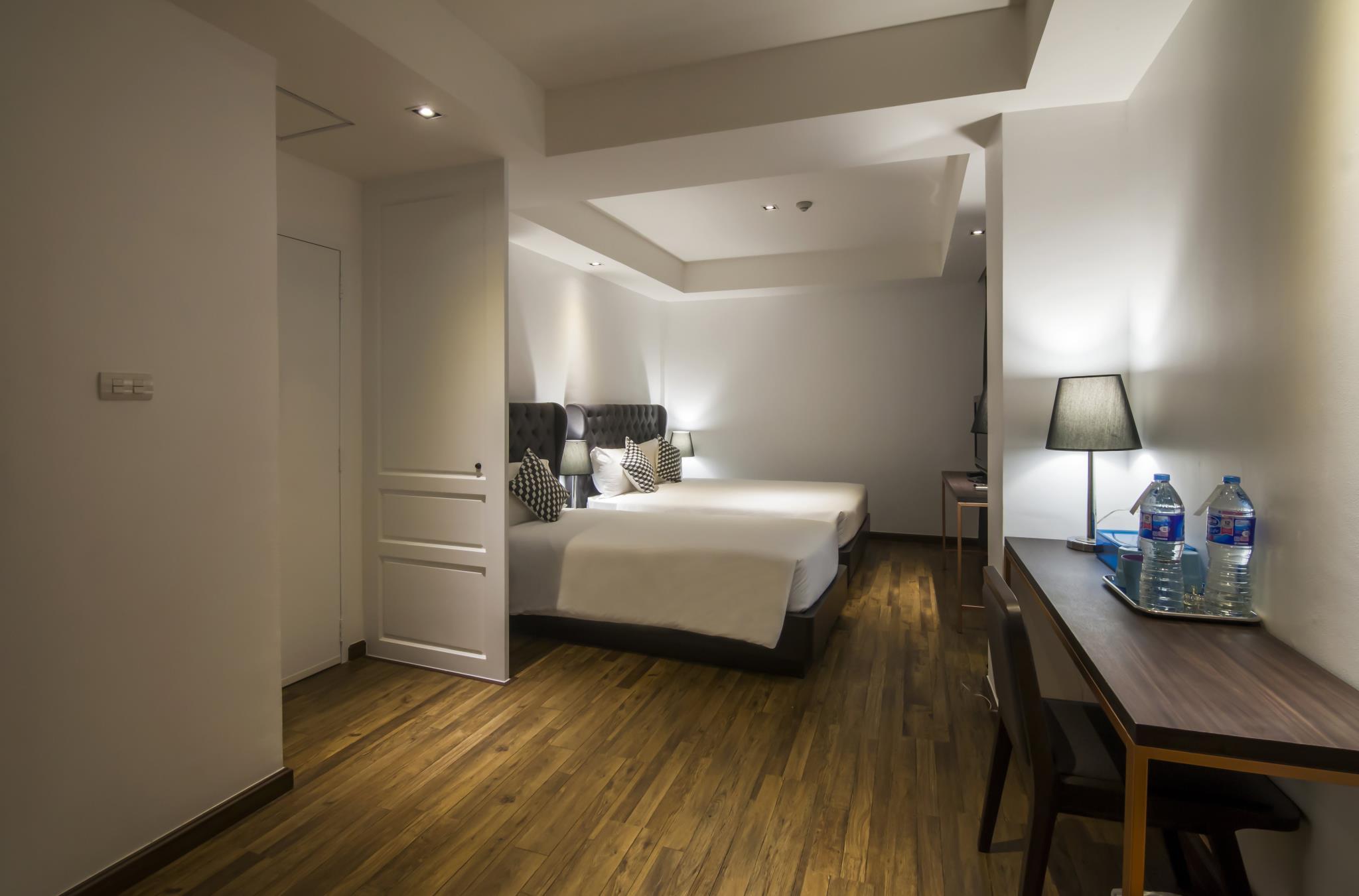 Premier, Triple, 1 Double and 1 Single Bed, No Window