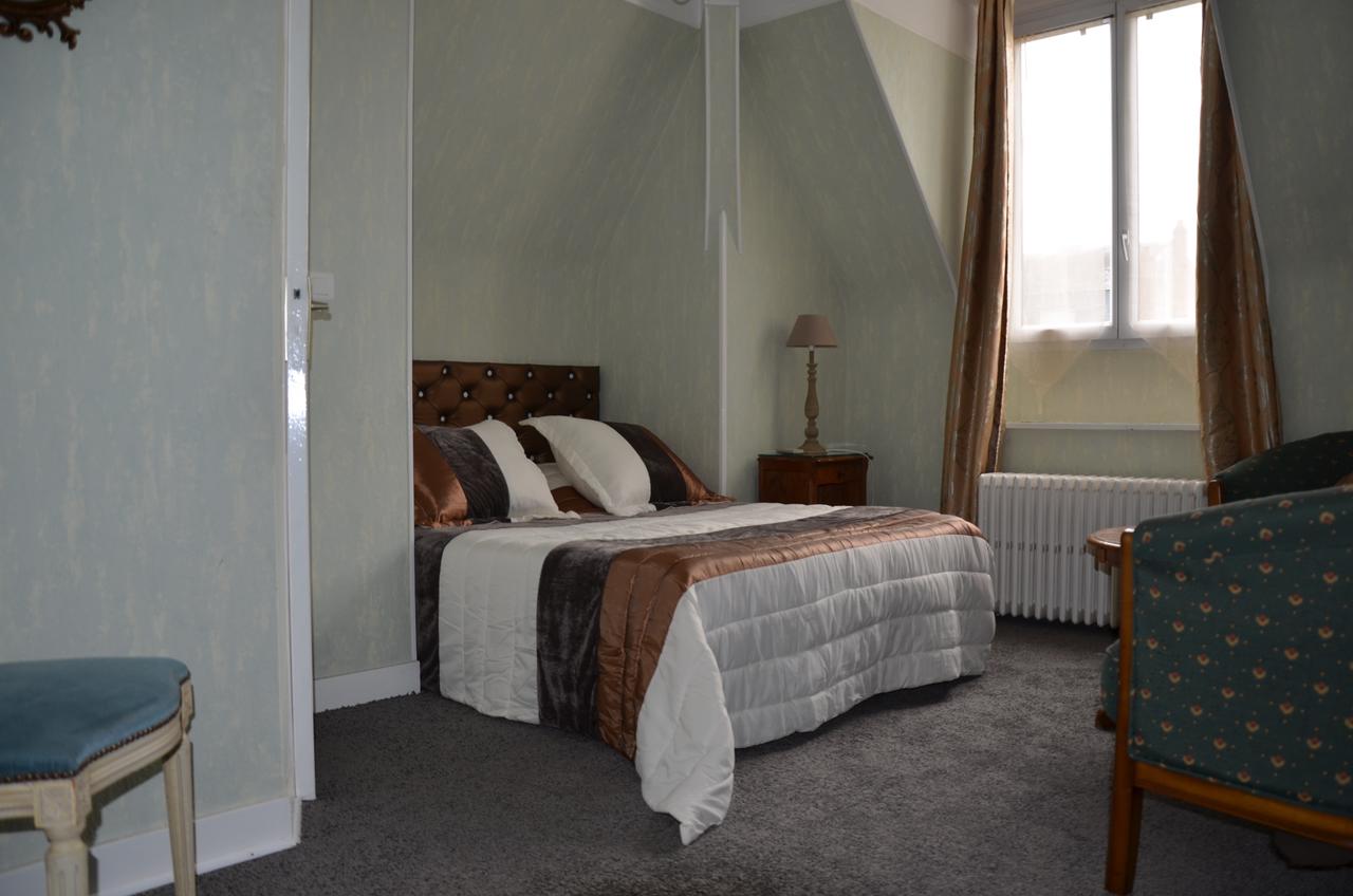 HOSTELLERIE DU GRAND SULLY 8/17