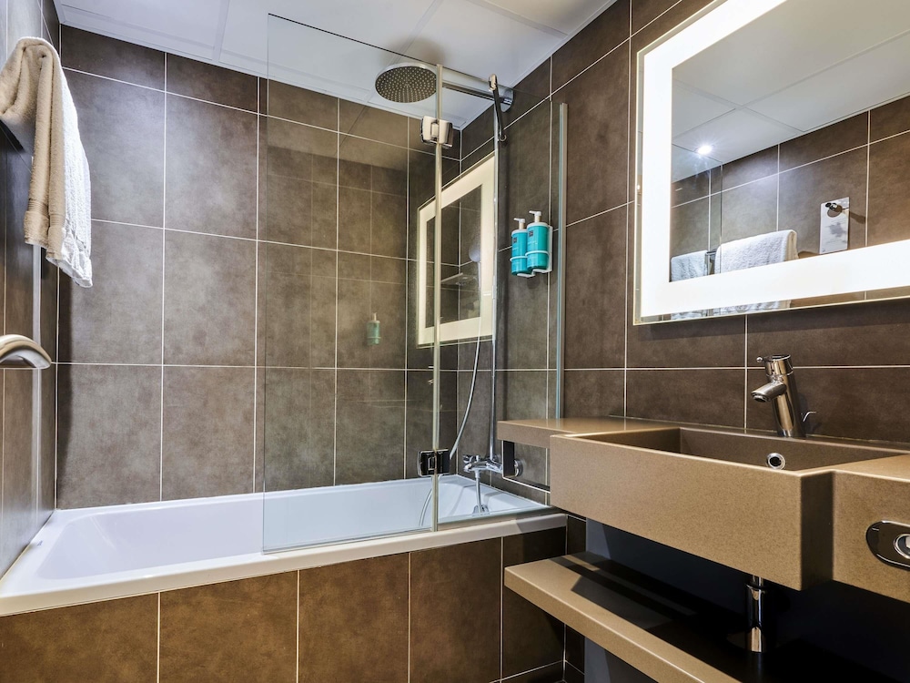 Novotel Paris 17 46/49
