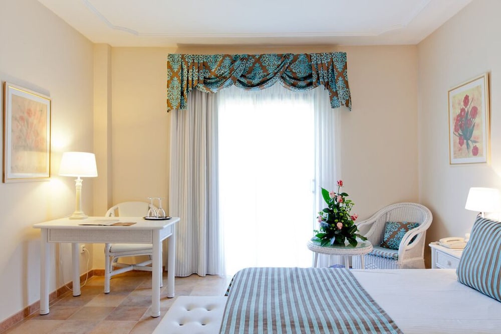 Lago Garden Apartsuites & Spa Hotel 17/63