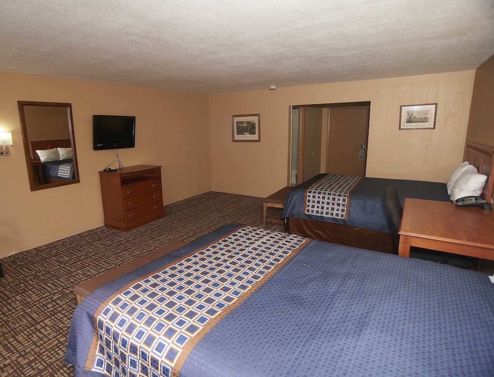 Hollow Inn and Motel 13/52