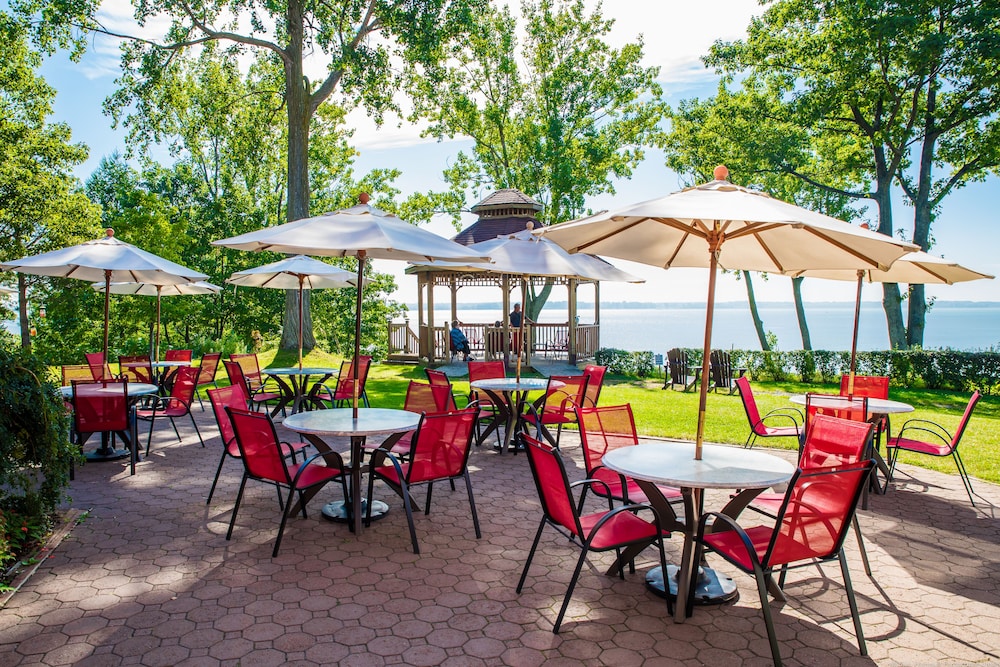 L Auberge Du Lac St Pierre 40/50