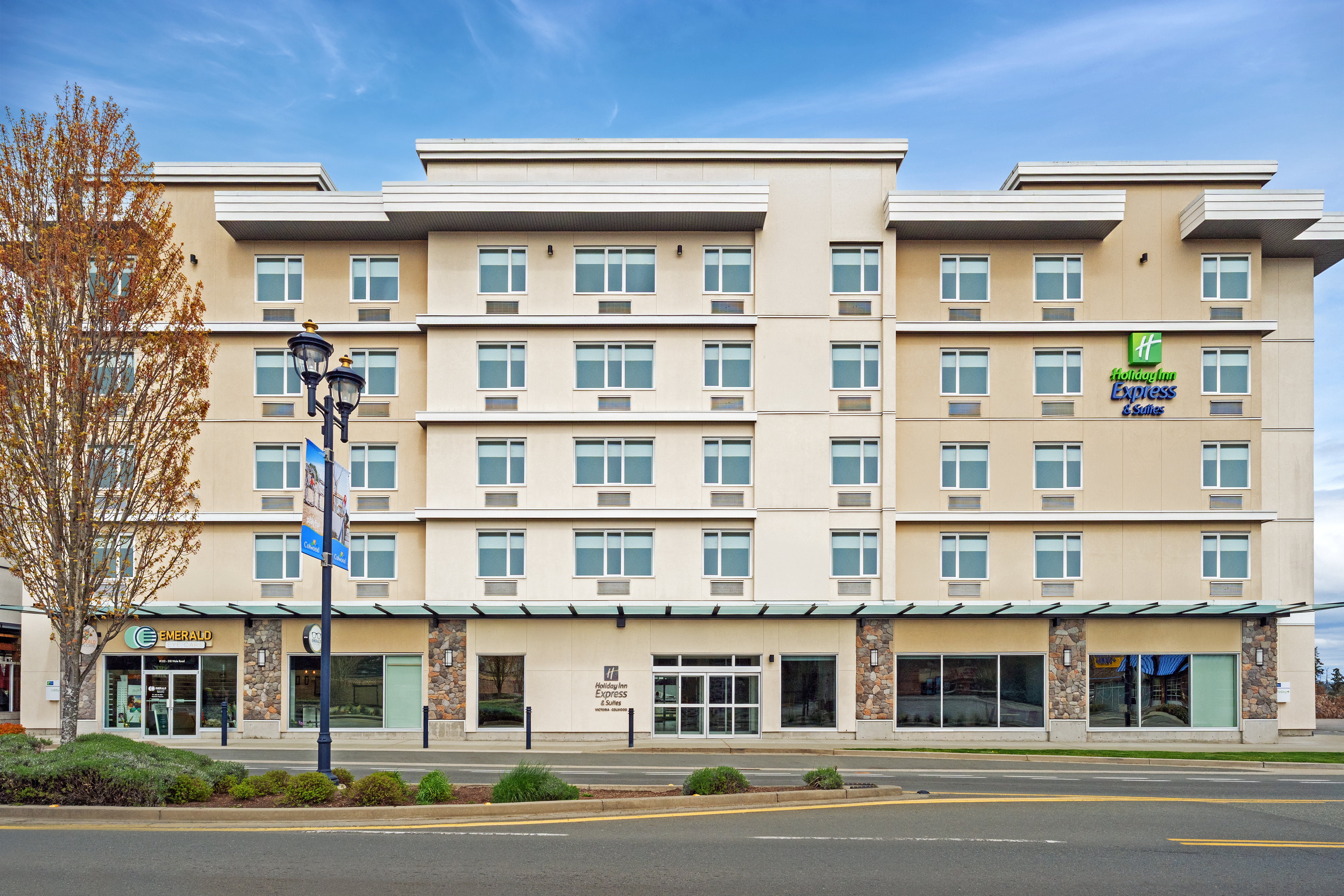 Holiday Inn Express And Suites Victoria Colwood 5/67
