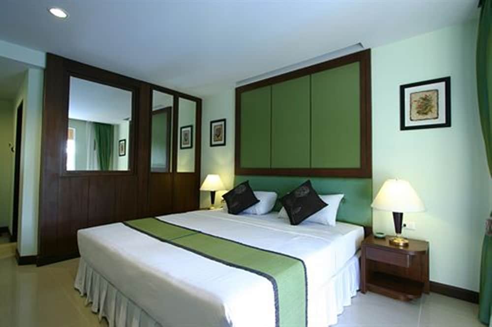Wind Mill Resort 14/72