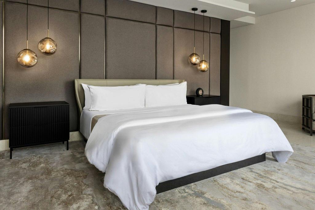 Master, Suite, King Bed