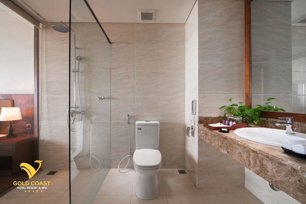 Gold Coast Hotel Resort & Spa 48/50
