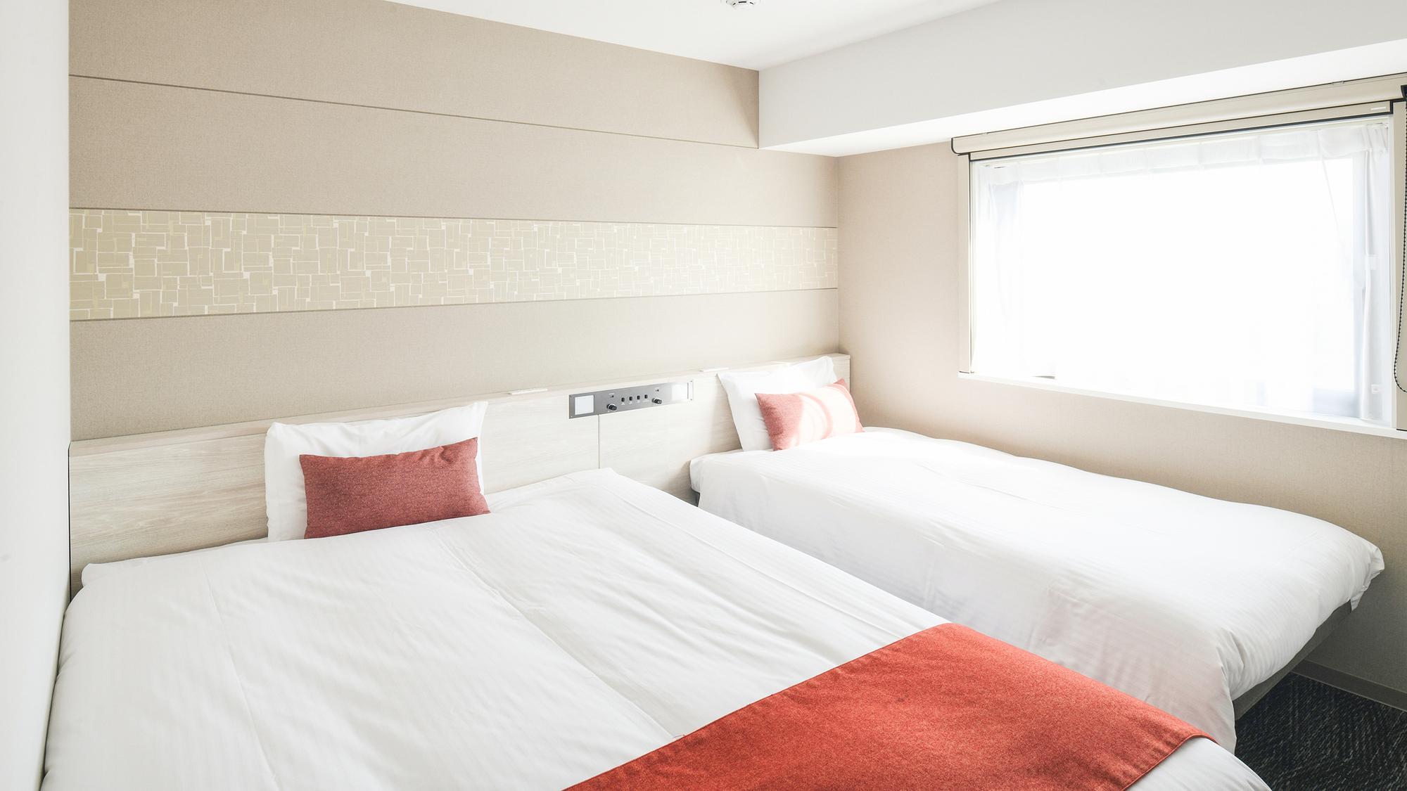 Studio, Twin Beds, 1 Double and 1 Single Bed
