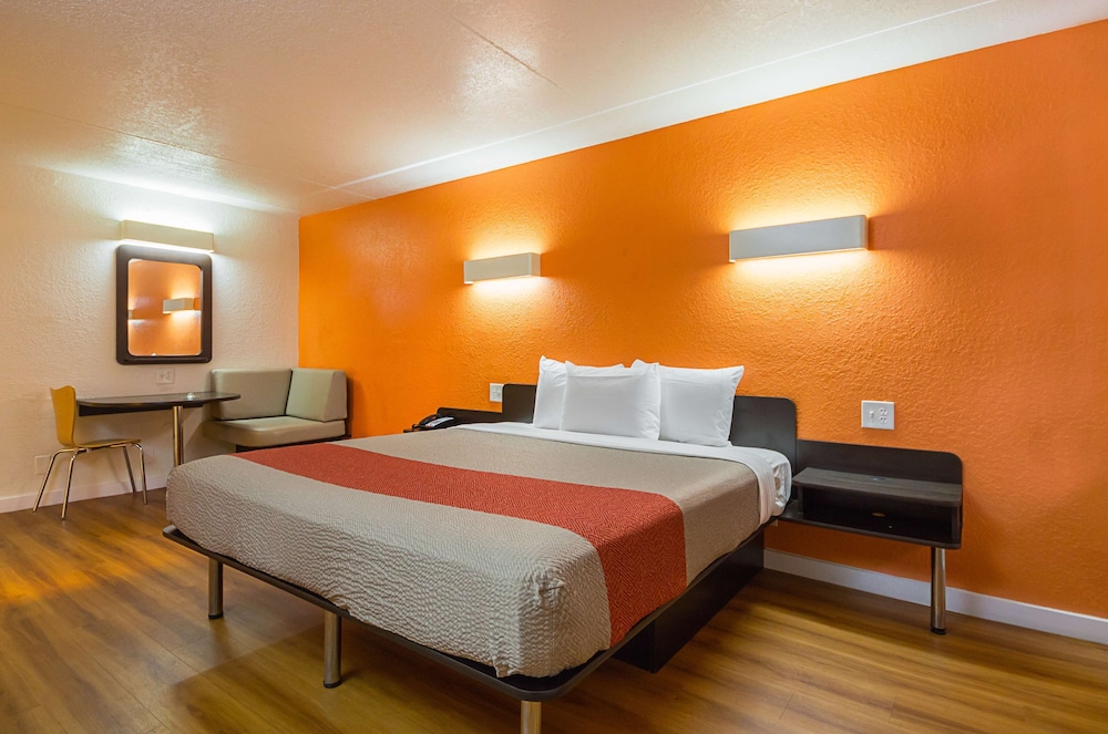 Motel6 Garland, TX - Northeast Dallas 28/43