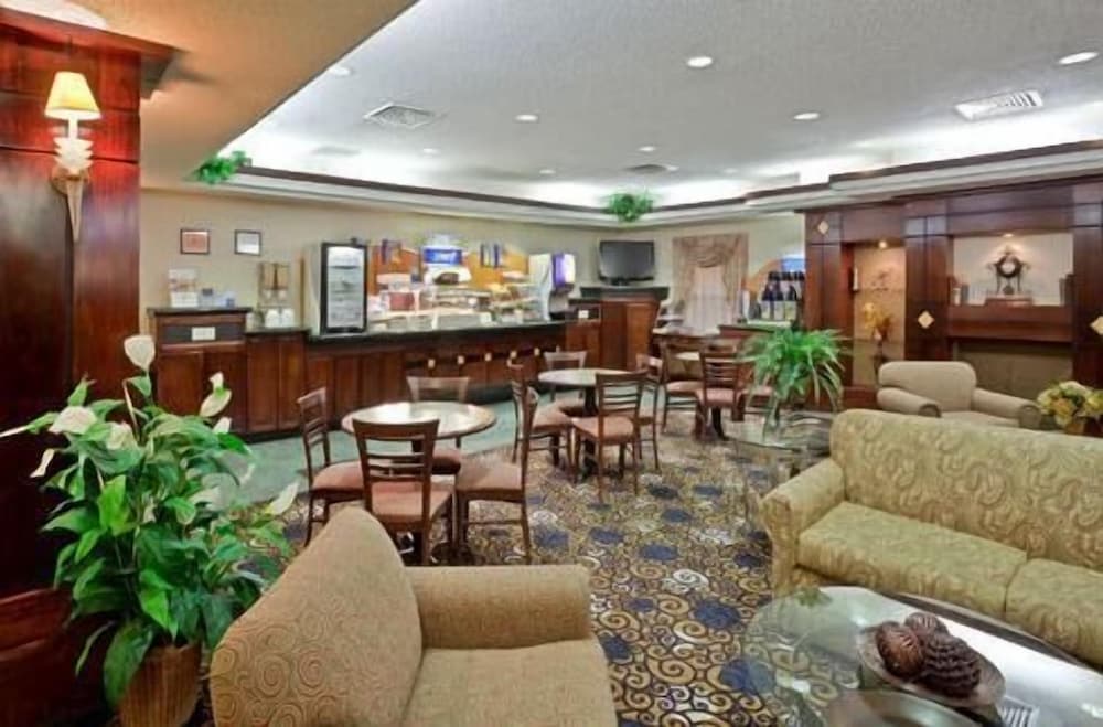 Days Inn by Wyndham Dodge City 42/56