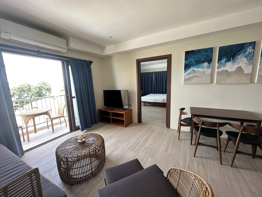 Bluewater Maribago Beach Resort 34/50