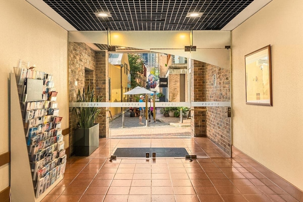 Sydney Harbour Hotel 46/71