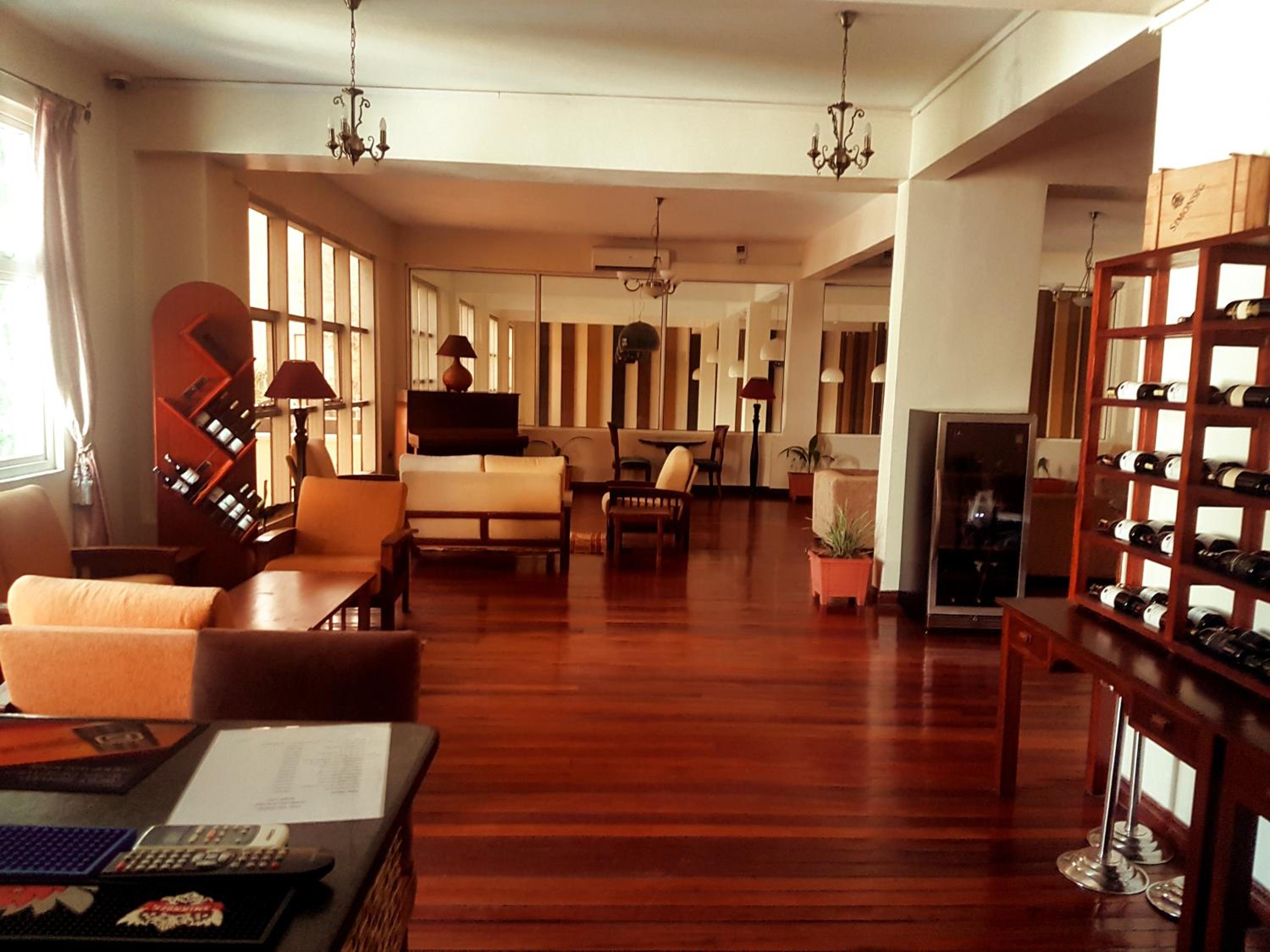 The Vic Hotel 25/50