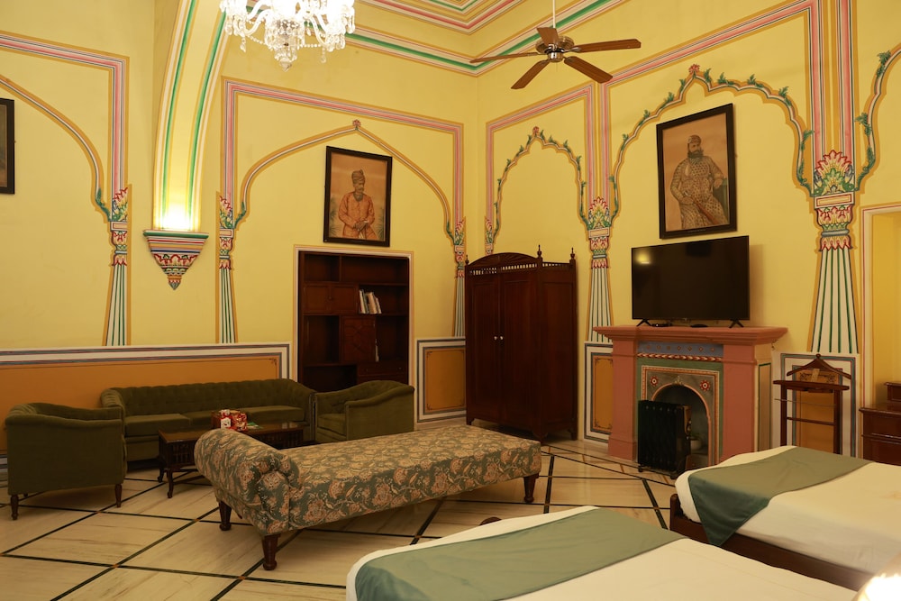 NARAIN NIWAS PALACE 30/49