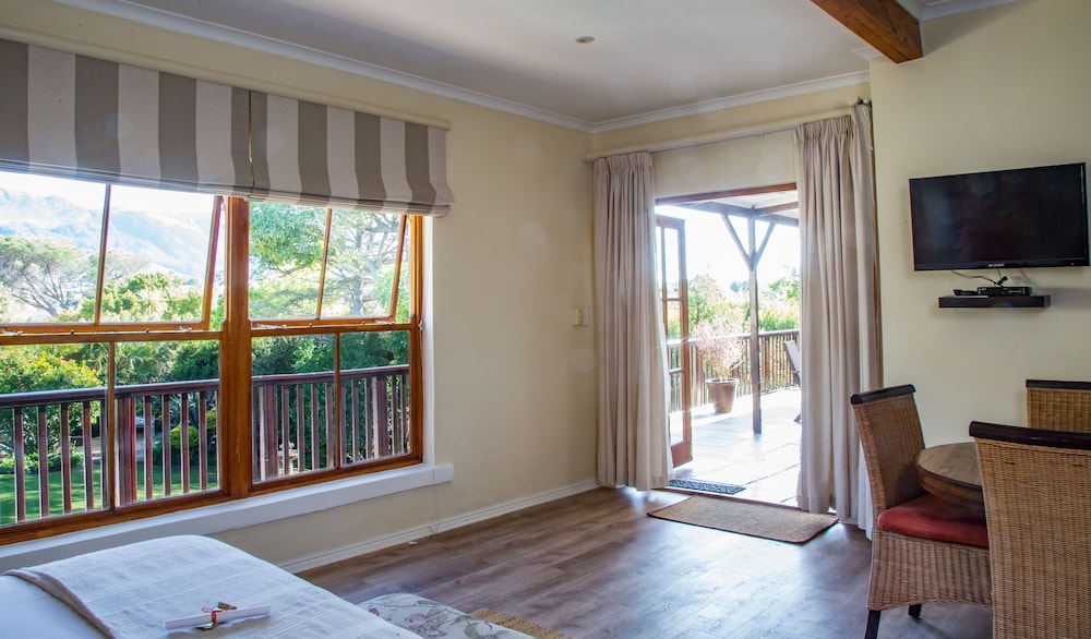 Summit Place Guesthouse 25/72