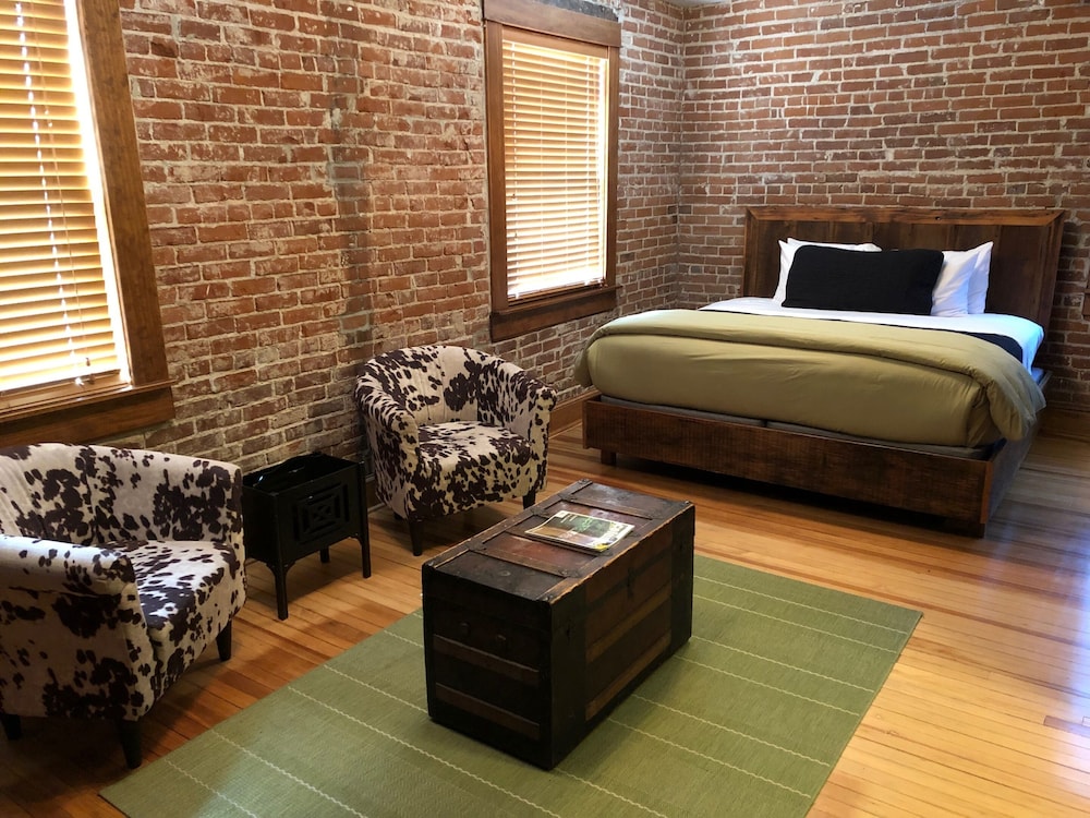 Hotel Frederick 35/50