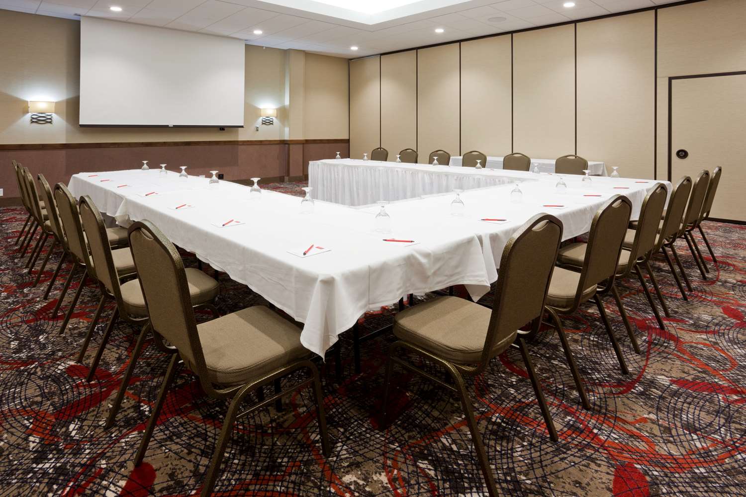 Best Western Plus Willmar 56/58