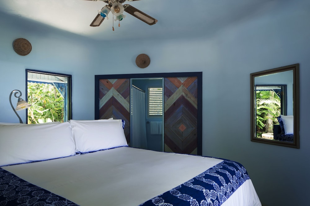 1 Bedroom, Deluxe, Suite, King Bed, Blue Chip View