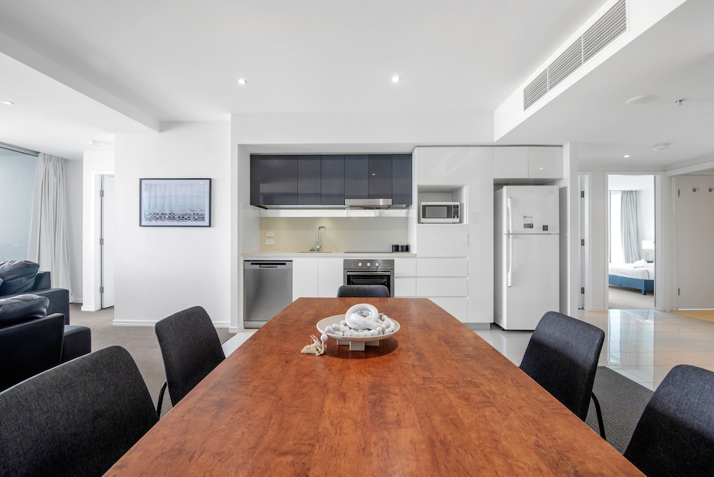 H Residences - We Accommodate 30/40