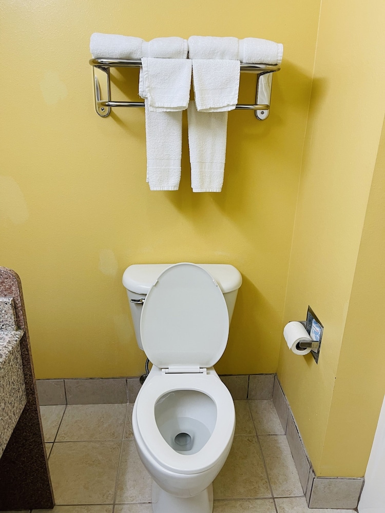 Mountain Inn and Suites Dunlap 20/22
