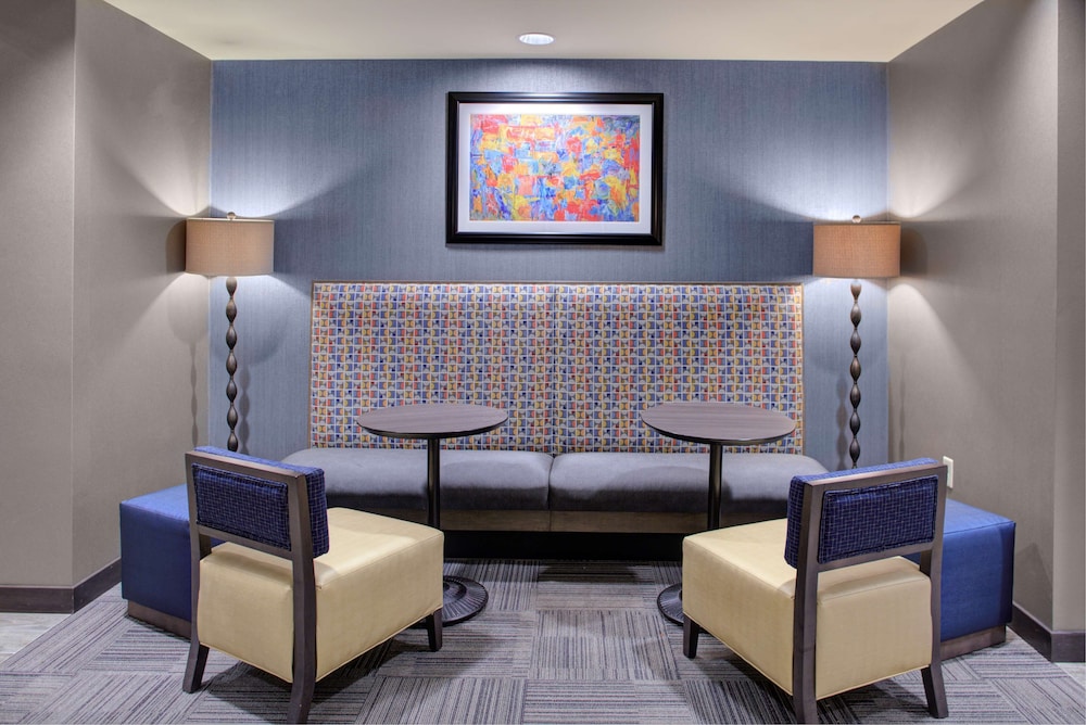 Hampton Inn And Suites Columbus Scioto Downs 26/40