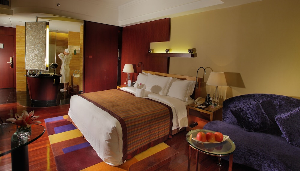 Zhuhai Charming Holiday Hotel 17/40