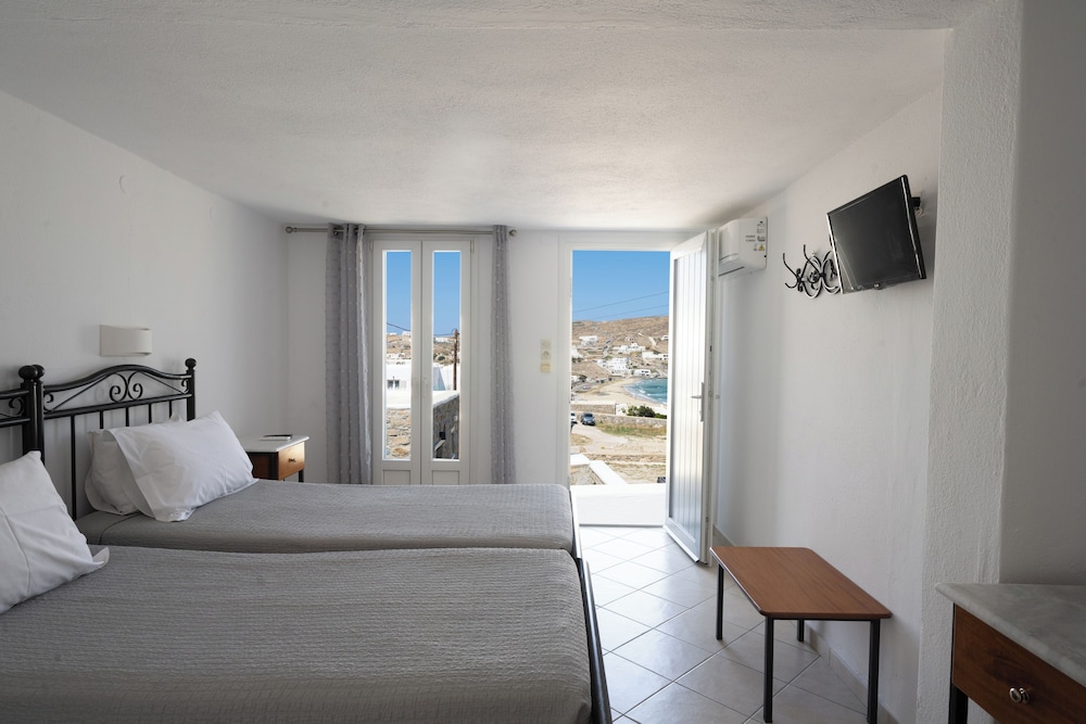 Anixi Hotel 9/64
