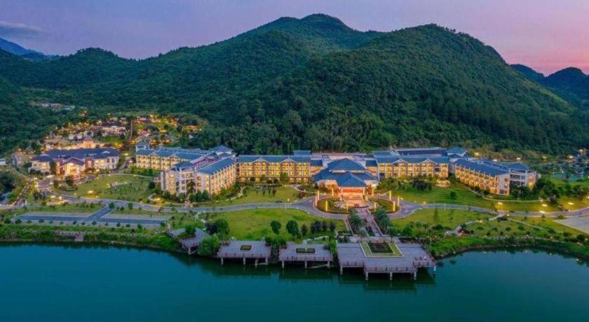 LN DongFang Hot Spring Resort 48/50
