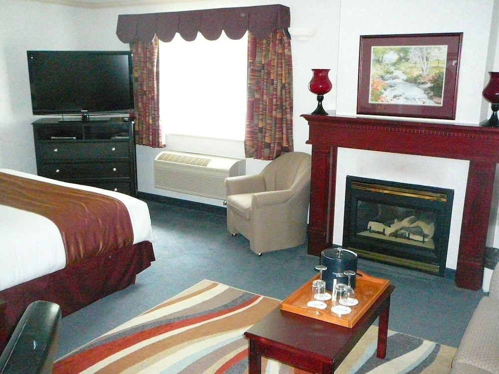 Coast Abbotsford Hotel And Suites 34/50