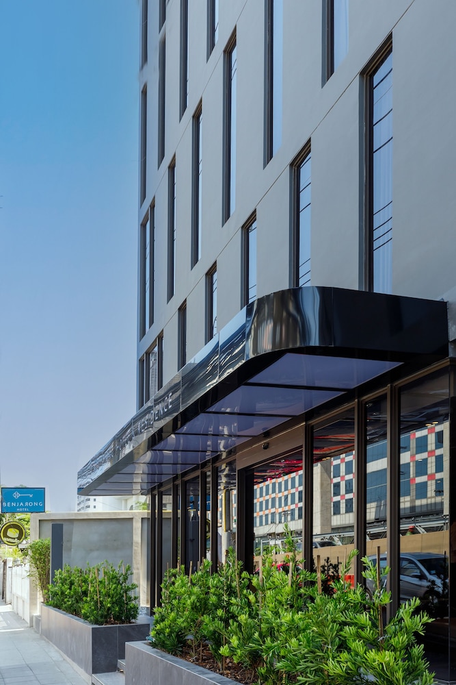 Benjarong Hotel Bangkok 5/50