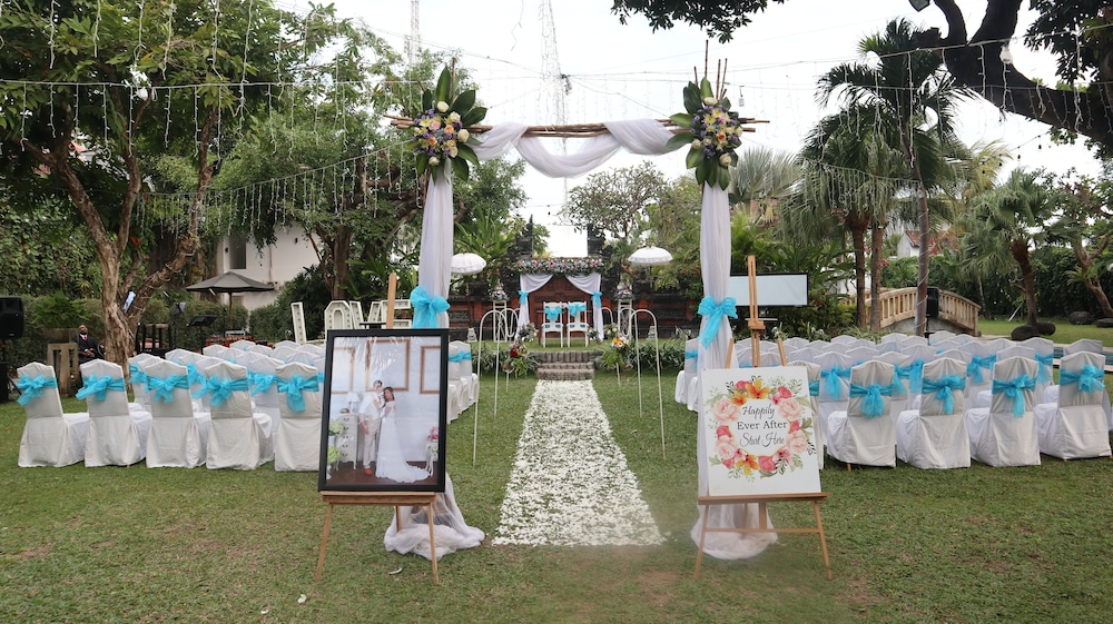 The Cakra Hotel 34/42