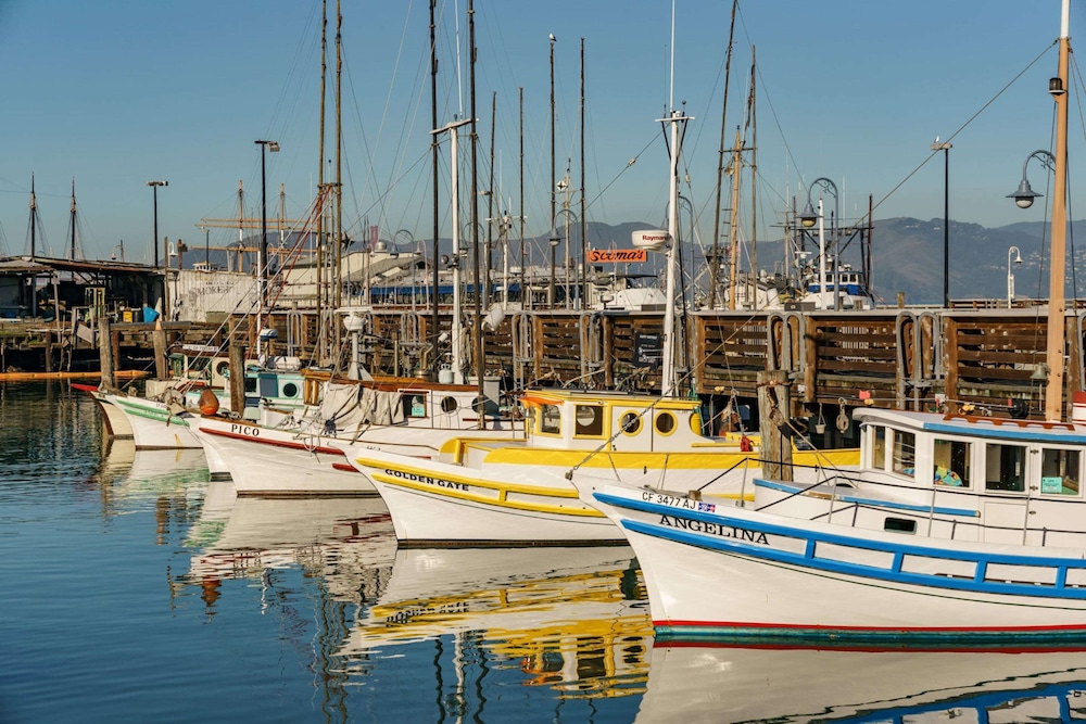 Hotel Caza Fishermans Wharf 38/50