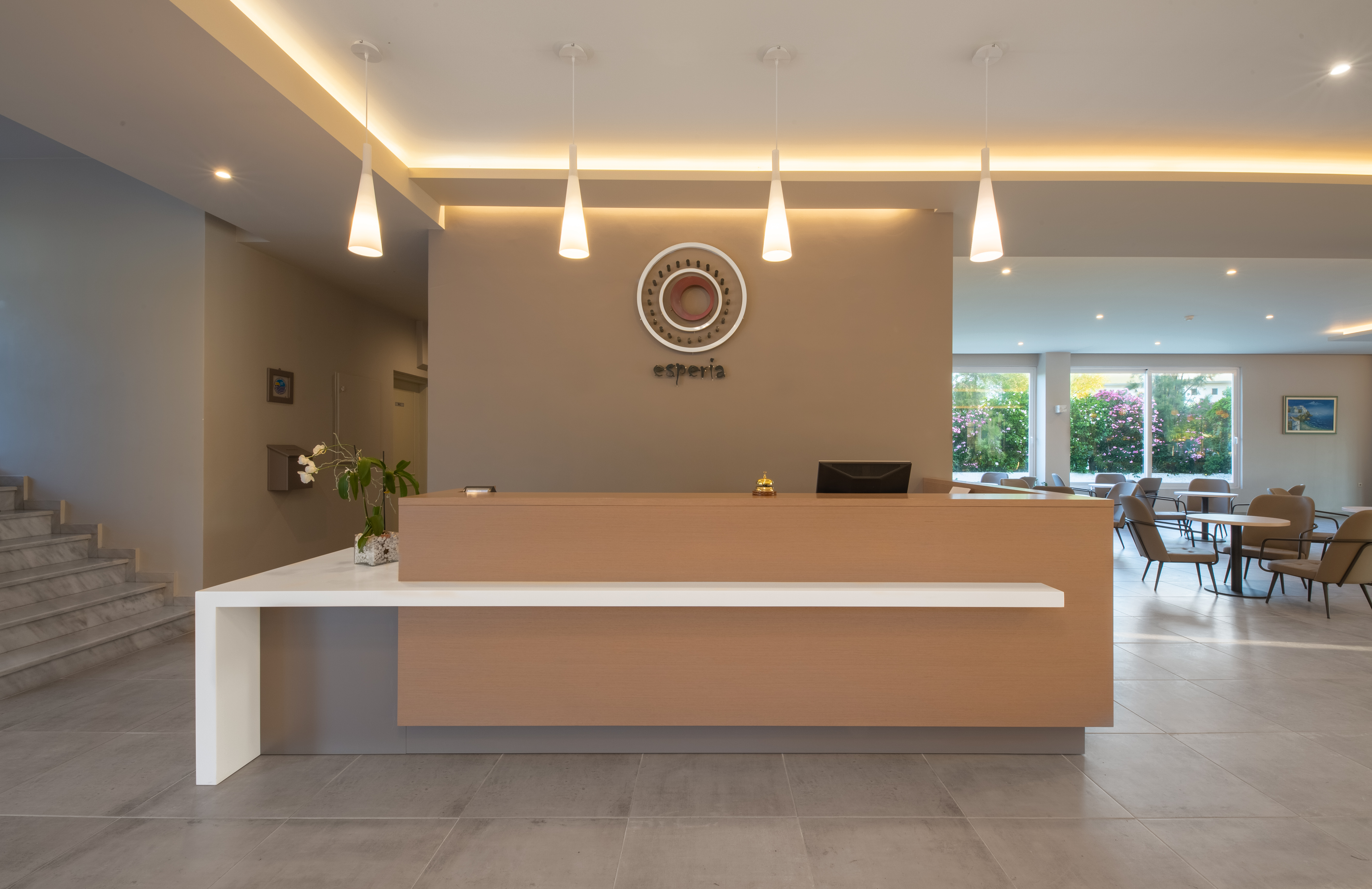 Esperia Hotel 4/50