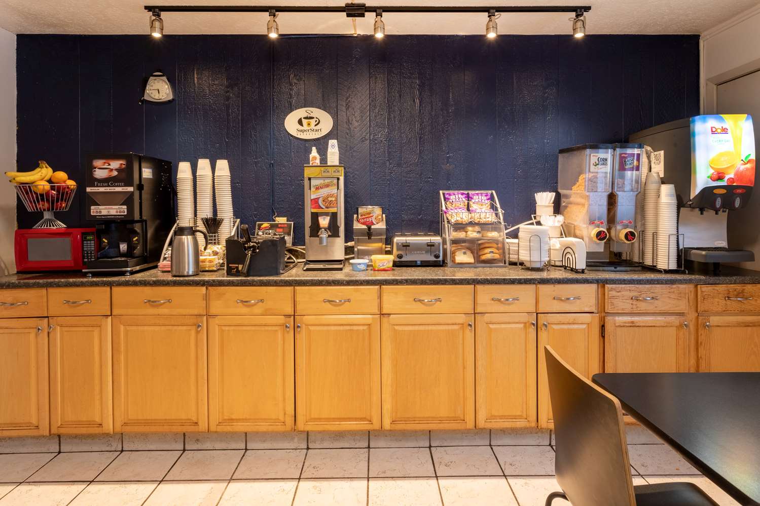 Super 8 by Wyndham Wooster 12/19