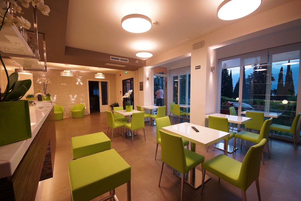 Hotel Casa Serena 46/53