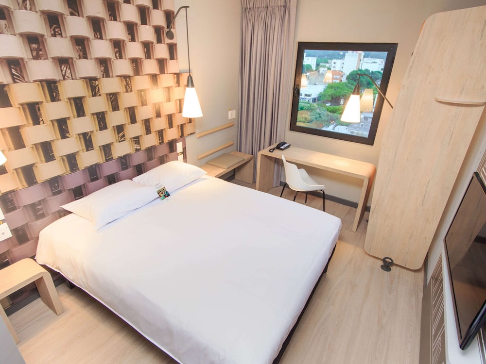 Ibis Cucuta 16/75