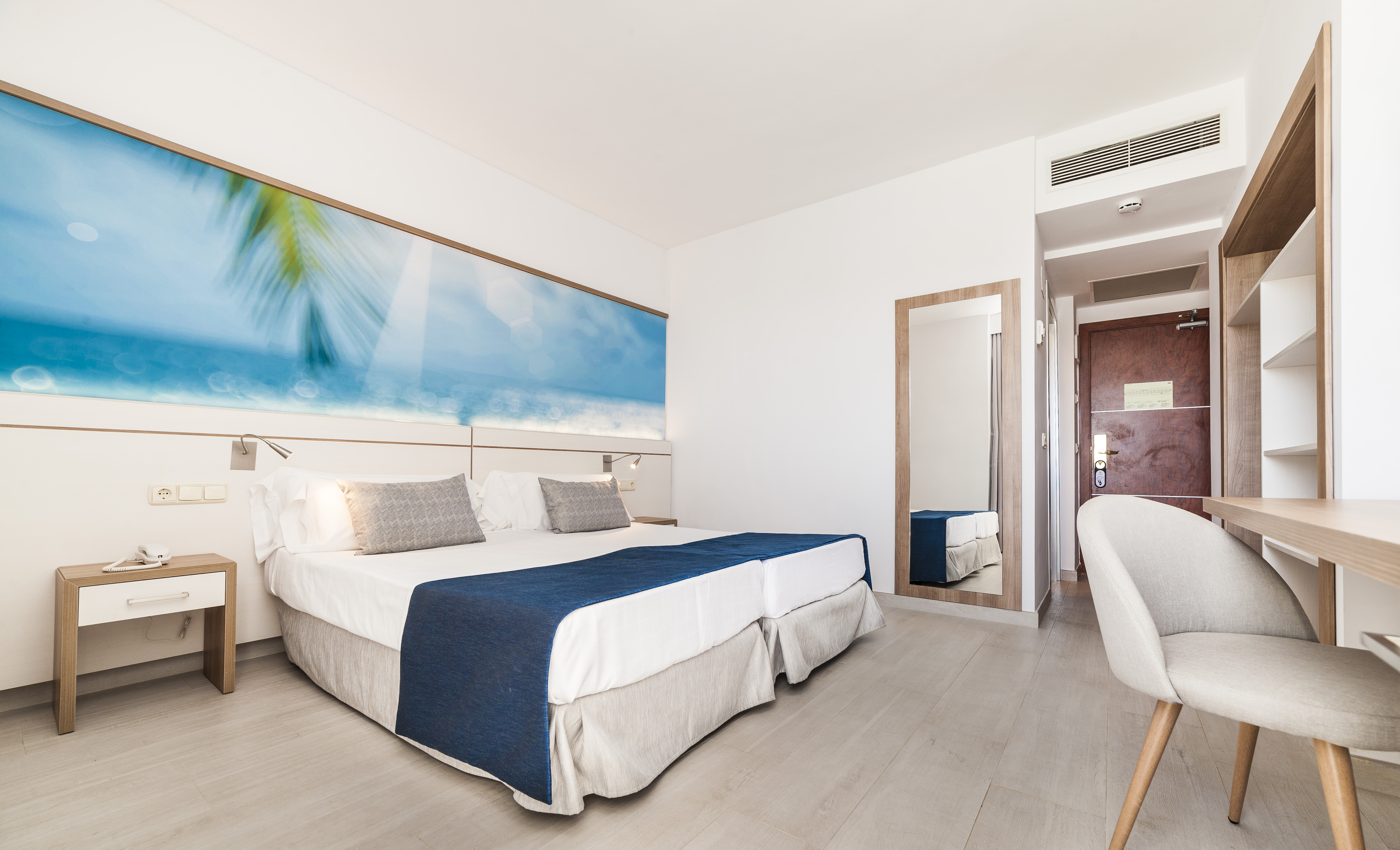 Globales Santa Lucia Hotel 8/50