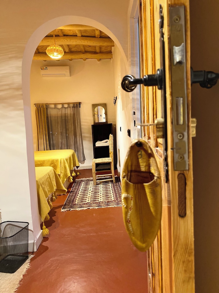 Auberge Miguirne chez Ali 35/46