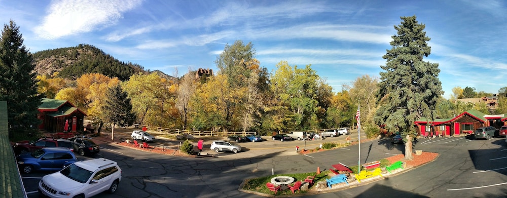 Foot of the Mountain Motel 62/71