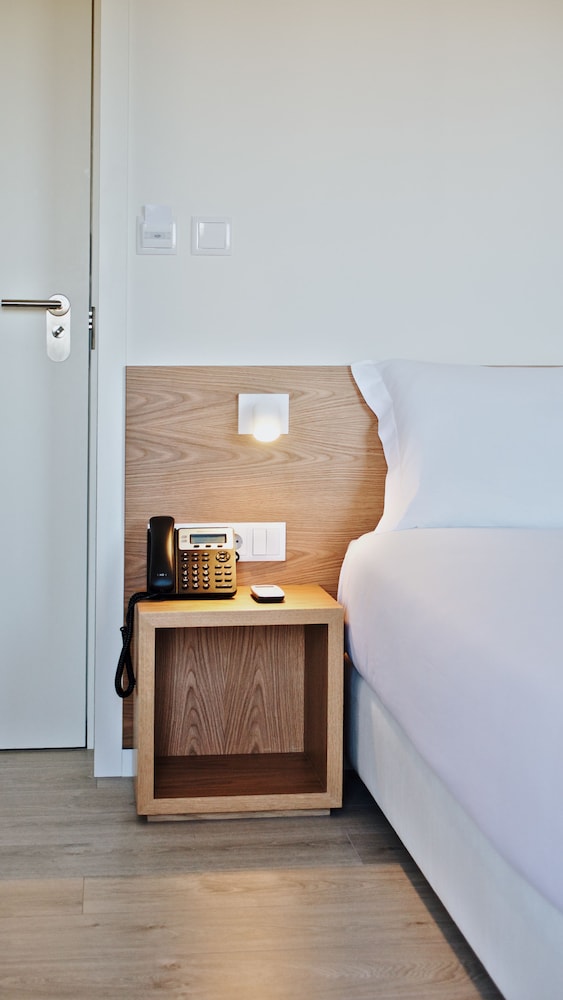 ROOM, TRIPLE