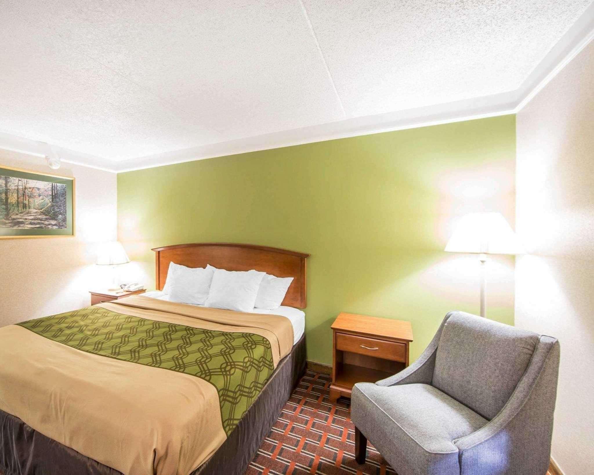 ROOM, KING BED, ACCESSIBLE