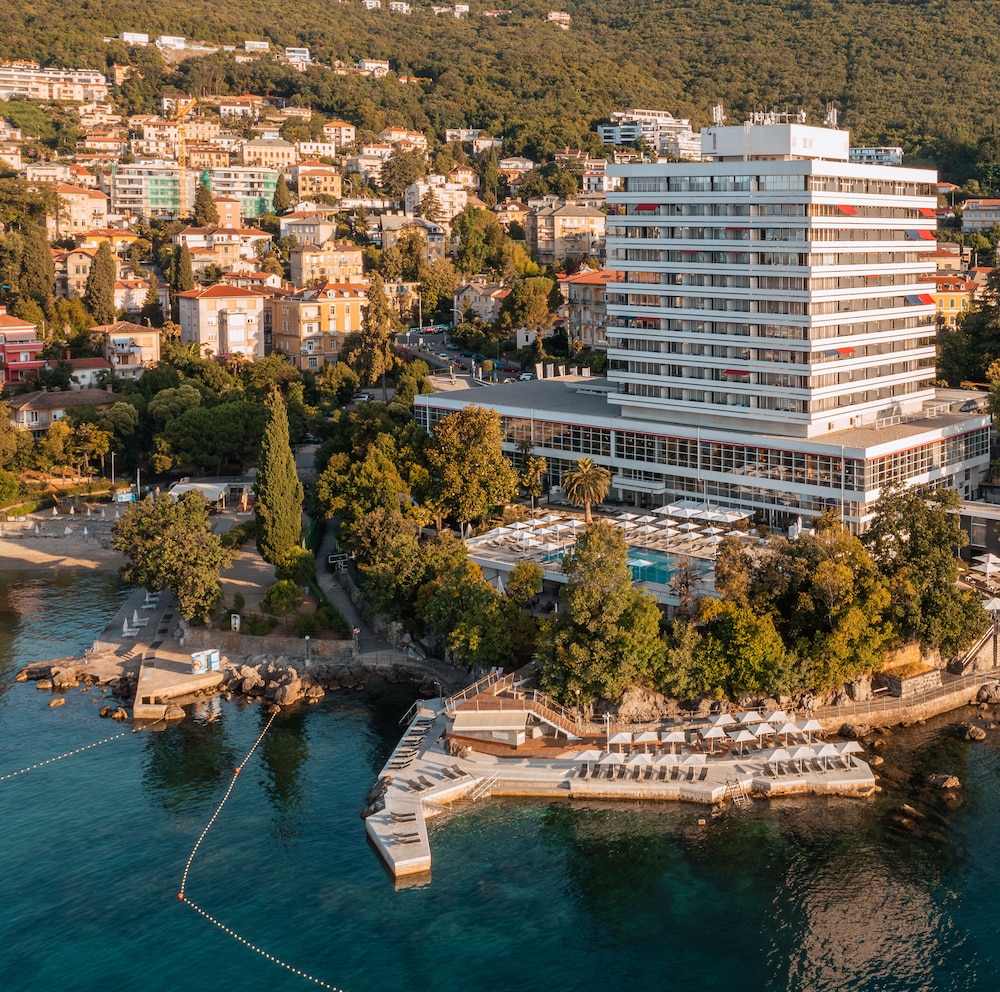 Hotel Ambasador 63/70