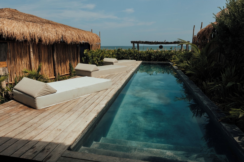 Casa K u Hotel 47/50