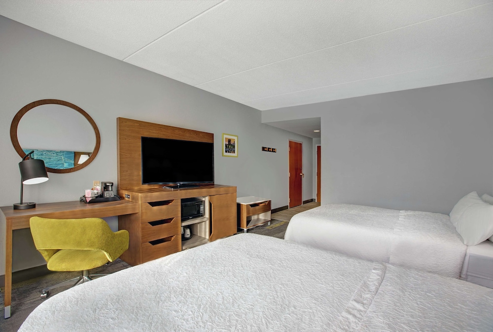 Hampton Inn And Suites Augusta West 10/53