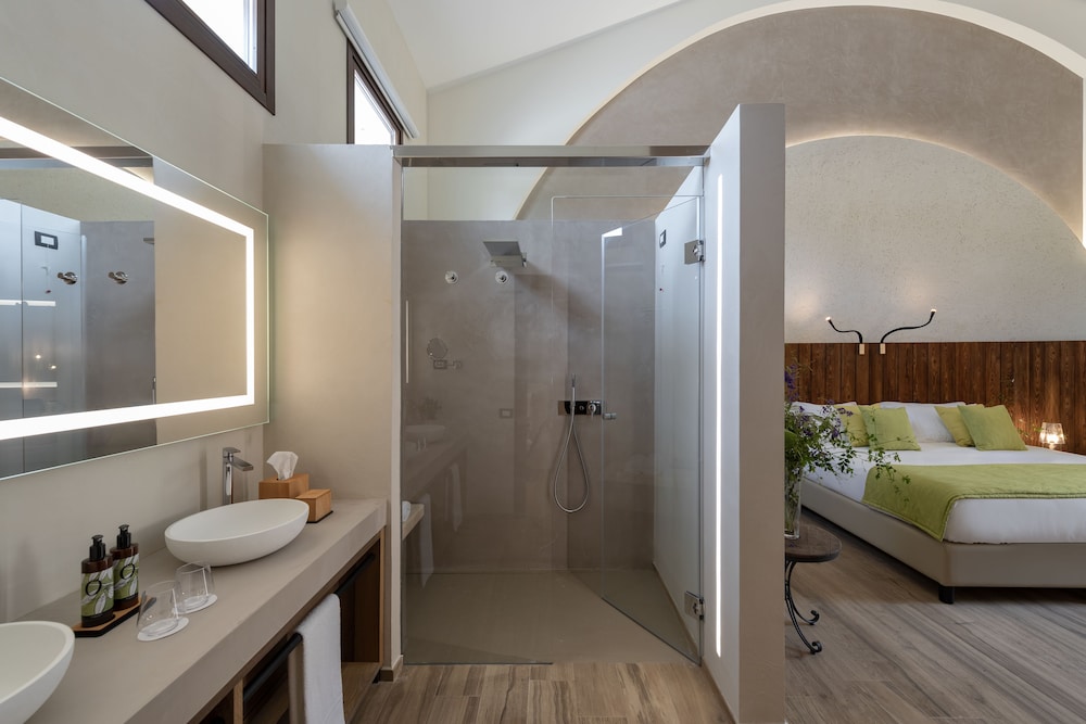 Momentum Wellness Bio Resort 75/75