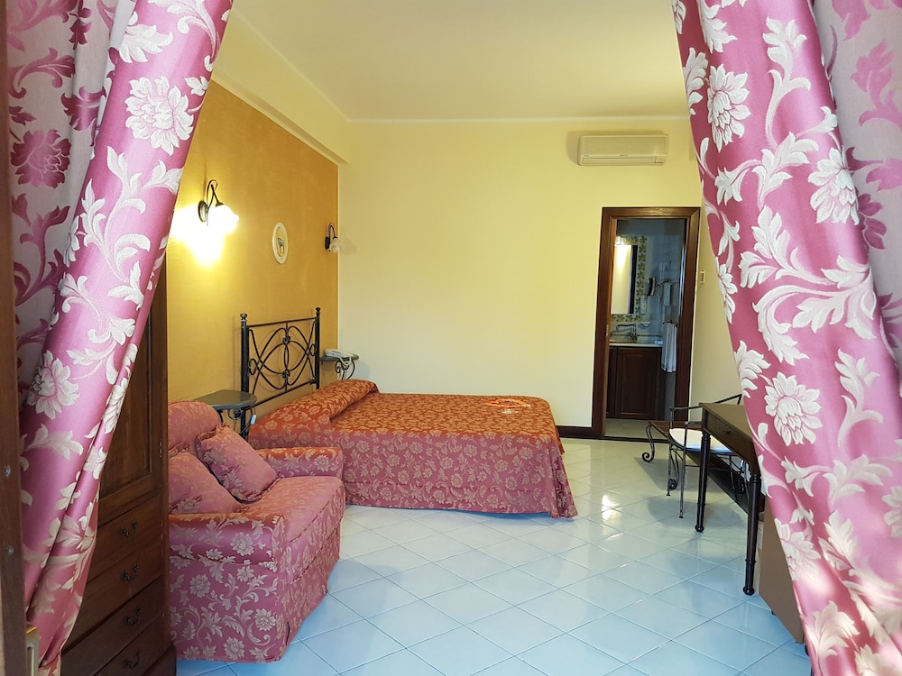 Hotel A Pinnata Lipari 5/33