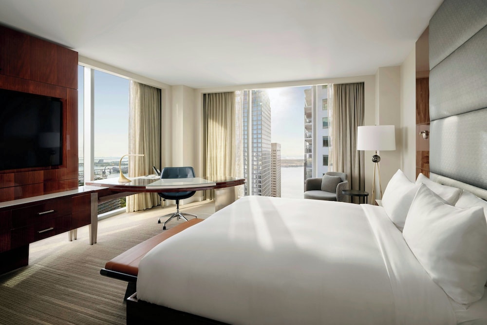 ROOM, KING BED, WITH VIEW