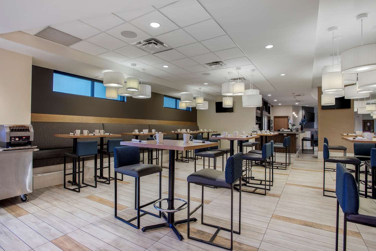 Best Western Plus Sawridge Suites 8/11